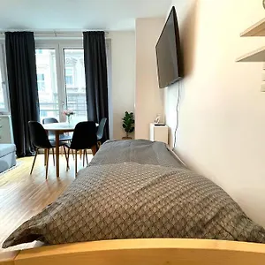 New I Stylish I Modern I Cozy Apartment