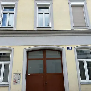 Cozy 8-person In Located At Haberlgasse 82 N1 Apartment